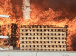 Nagy méretű tűztesztek – a faépületek ellenállnak a helyiségek tüzének