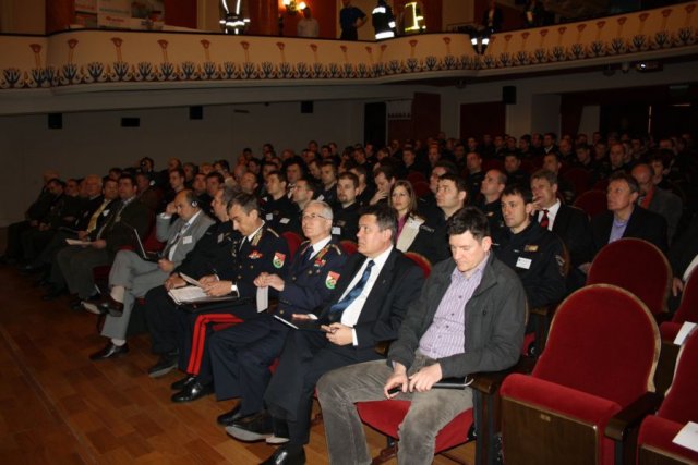 Nagy kiterjedésű erdőtüzek oltása - Konferencia