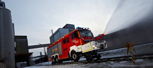 Különleges „vasútjáró” tűzoltójárművek a Rosenbauertől