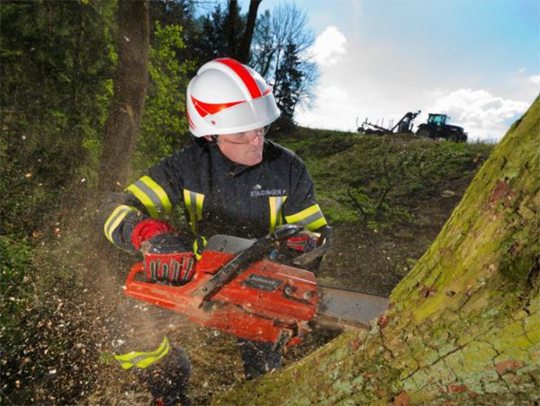 Új HEROS-sisak a Rosenbauertől